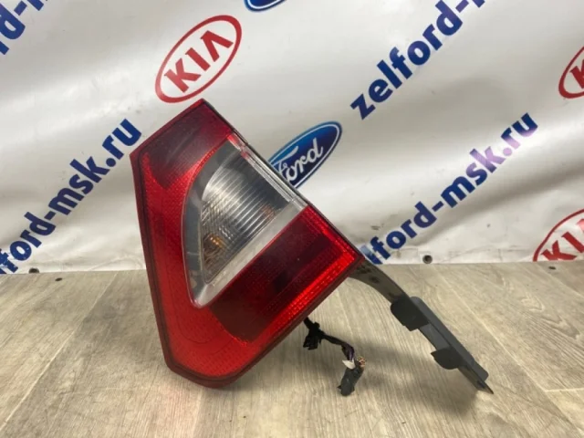 Фонарь левый для Ford Galaxy CD340 2006-2015 на фотографиях