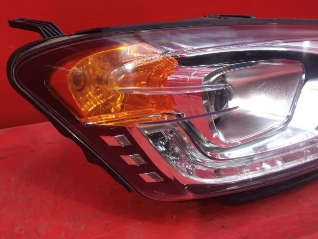 Фара правая для SsangYong Actyon CK rest 2013-2014 на фотографиях