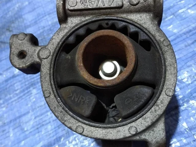 Подушка двигателя передняя левая нижняя для Nissan Teana J32 2008-2013 на фотографиях