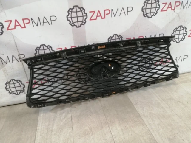 Решетка радиатора для Infiniti QX 80 2013-2022 на фотографиях