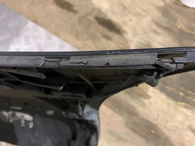 Бампер для Volkswagen Passat Variant (B6, Typ 3C) 2004-2010 на фотографиях