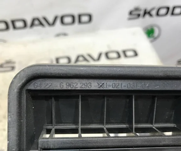 Решетка вентиляционная левая для BMW 5er Е39 1995-2003 на фотографиях