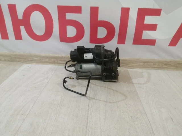 Компрессор пневмоподвески задний для Mercedes-Benz S class W222 2013-2017 на фотографиях