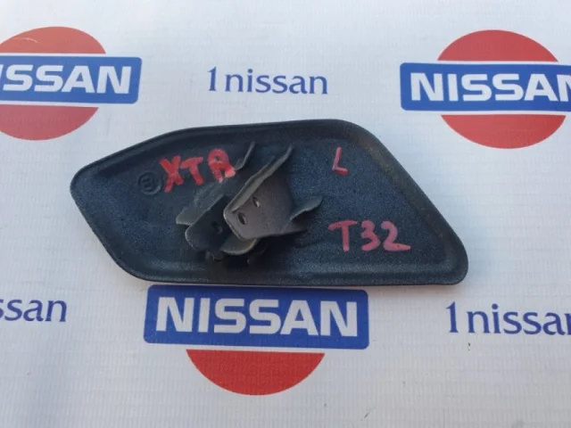 Крышка форсунки фароомывателя левая для Nissan X-Trail T32 RU 2015-2022 на фотографиях