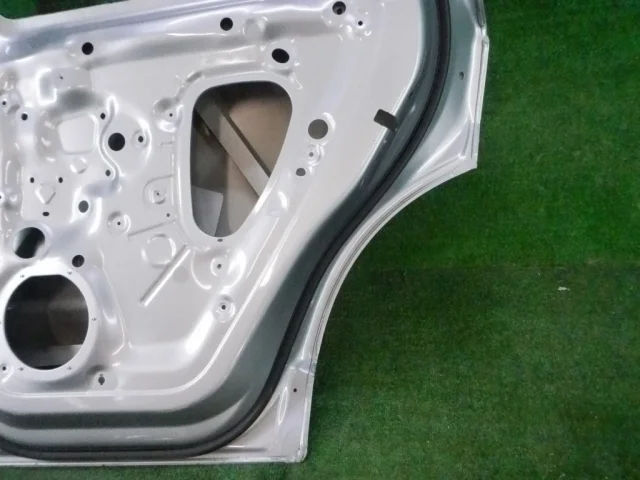 Дверь задняя правая для Volkswagen Touareg III (CR) 2018+ на фотографиях