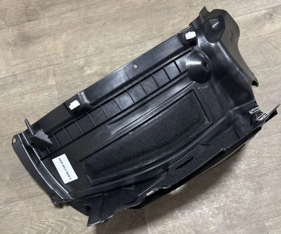 Подкрылок передний правый для Audi A7 4G 2010-2014 на фотографиях