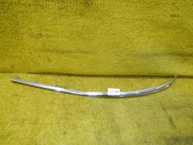 Накладка переднего бампера для Mercedes-Benz S class W222 2013-2017 на фотографиях