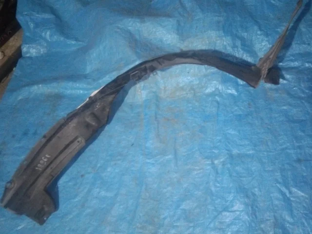 Крылья для Toyota Avensis Универсал T270 2008-2018 на фотографиях