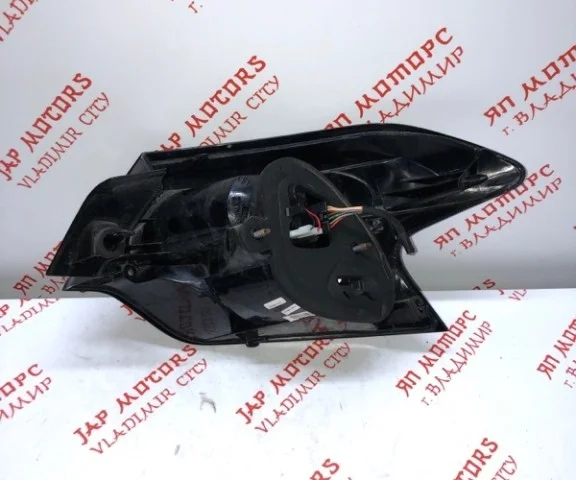 Фонарь внешний левый для Citroen DS4 2011-2016 на фотографиях