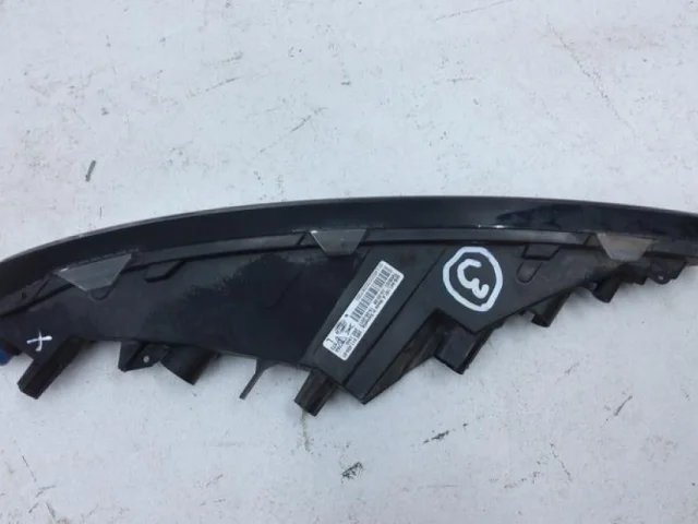 Дневной ходовой огонь левый для Porsche Macan 95B 2014-2023 на фотографиях