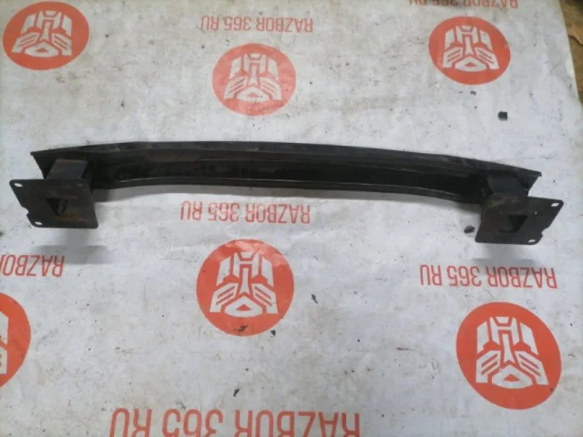 Усилитель заднего бампера для Volkswagen Polo V (6R) 2009-2014 на фотографиях