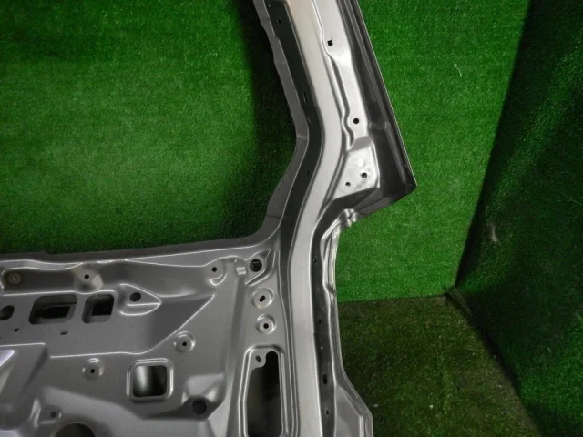 Крышка багажника для Subaru Forester SJ rest 2016-2019 на фотографиях