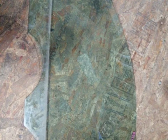 Стекла и зеркала для Volkswagen Polo IV (9N3) 2005-2009 на фотографиях