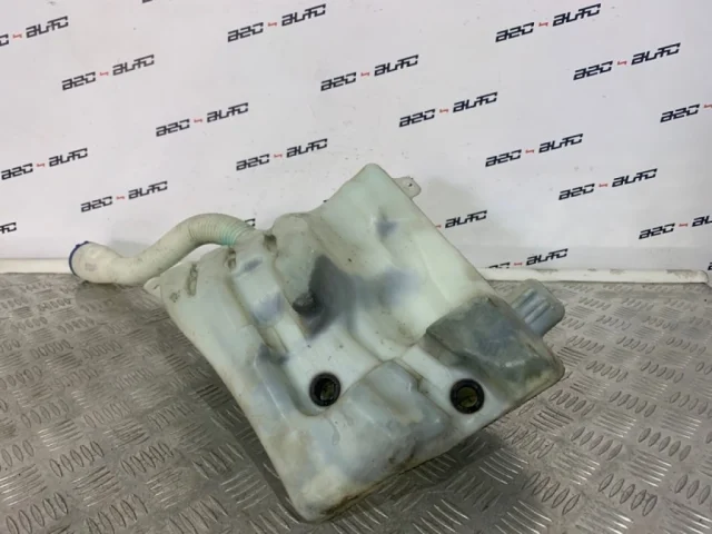 Бачок стеклоомывателя задний для Citroen DS4 2011-2016 на фотографиях