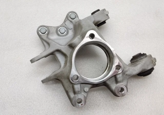 Кулак задний правый для Hyundai Tucson NX4 2020+ на фотографиях