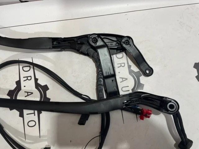 Поводок стеклоочистителя задний для Mercedes-Benz S class W222 2013-2017 на фотографиях