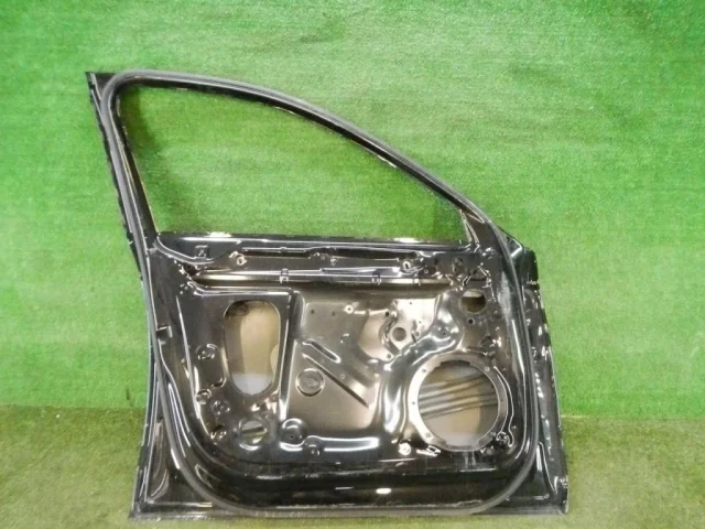 Дверь передняя левая для Audi A4 B9 2015+ на фотографиях