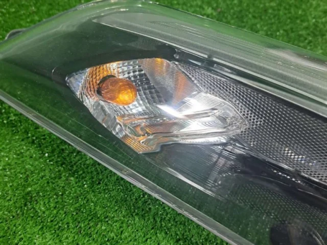 Повторитель поворотника передний правый для Nissan Juke YF15 rest 2014-2020 на фотографиях