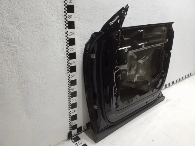 Дверь передняя правая для Audi Q8 4M 2018-2023 на фотографиях