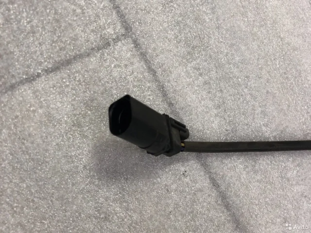 Лямбда-зонд (верхний) для Audi A6 C6 Avant 2004-2011 на фотографиях