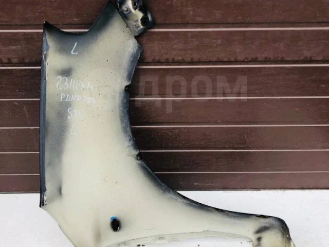 Крыло левое для Suzuki SX4 2013-2016 на фотографиях