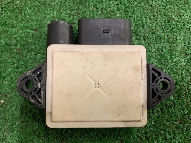 Реле свечей накала для Mercedes-Benz M class W166 2011-2015 на фотографиях