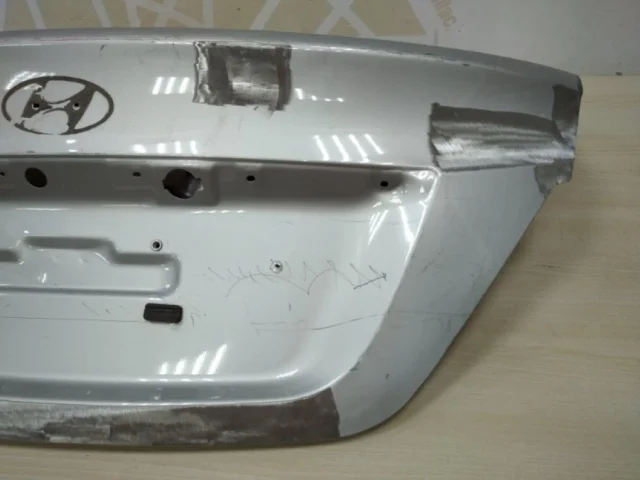 Крышка багажника для Hyundai Accent 4 Седан RB 2010-2017 на фотографиях