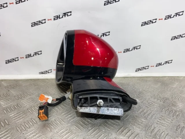 Стекла и зеркала для Citroen DS4 2011-2016 на фотографиях