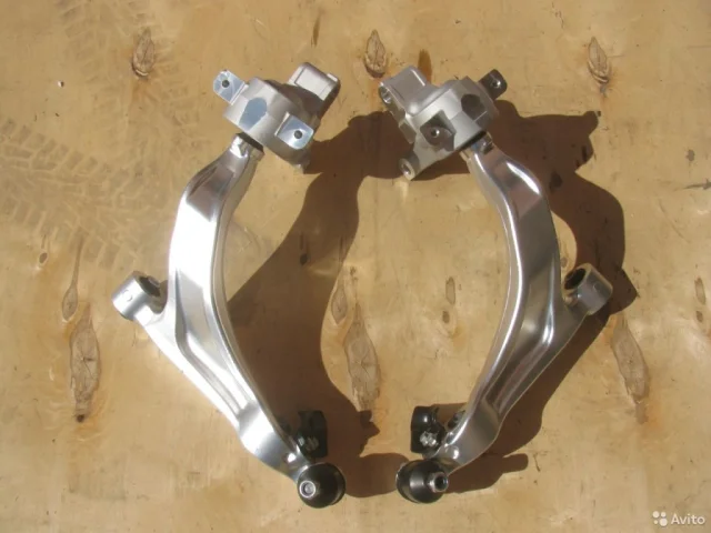 Рычаг передний правый нижний для Infiniti FX S51 2008-2013 на фотографиях