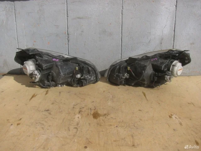Фара ксенон левая для Suzuki SX4 2013-2016 на фотографиях
