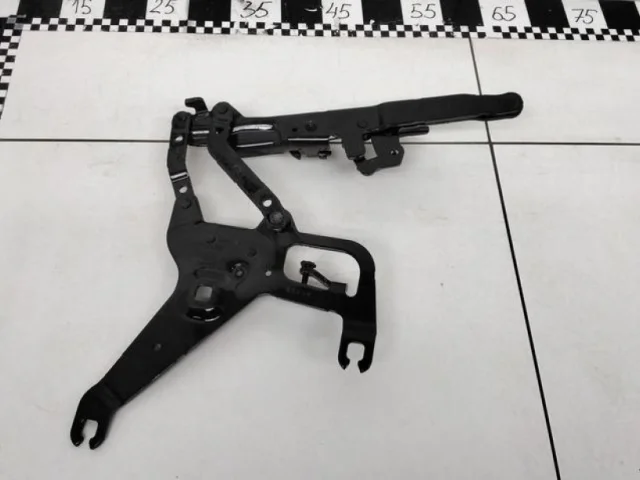 Петля капота правая для BMW X5 F15 (Ф15) 2013-2018 на фотографиях