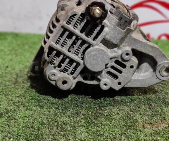 Генератор для Mitsubishi Lancer 8 Седан CK,CM 1995-2001 на фотографиях