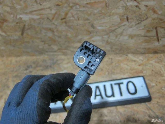 Датчик подушки безопасности для Kia Sportage 3 на фотографиях