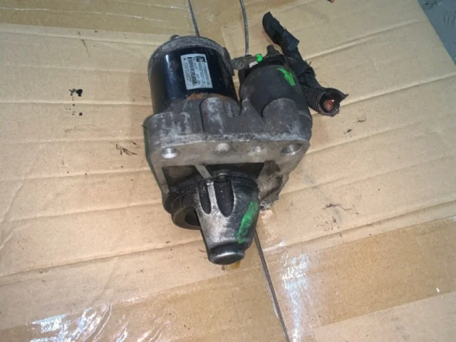 Стартер для Citroen C4 Хэтчбек 2004-2011 на фотографиях