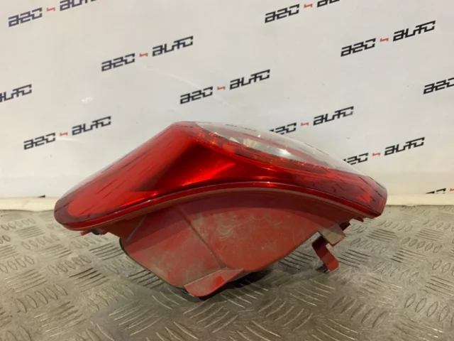 Фонарь внешний правый для Volkswagen Passat Variant (B6, Typ 3C) 2004-2010 на фотографиях