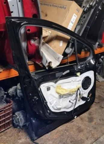 Накладка на дверь передняя левая для Peugeot 308 T7 Хэтчбек 2007-2014 на фотографиях