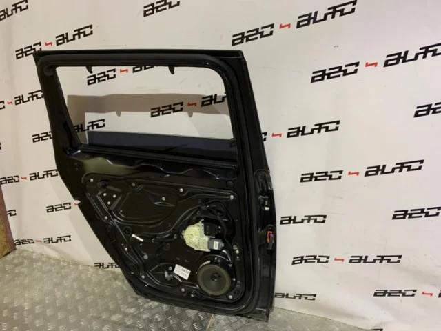 Дверь передняя левая для Volkswagen Passat Variant (B6, Typ 3C) 2004-2010 на фотографиях