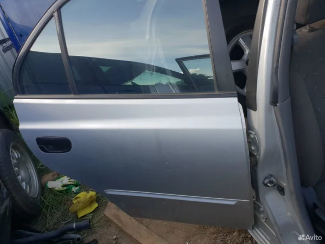 Дверь задняя правая для Hyundai Accent 2 Седан LC 1999-2012 на фотографиях