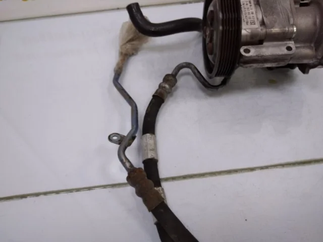 Насос ГУР для BMW 1er Е81 2007-2012 на фотографиях