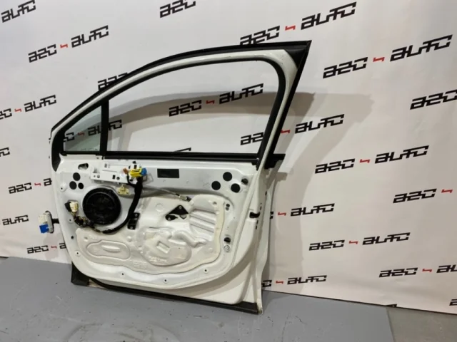 Двери для Citroen DS4 2011-2016 на фотографиях