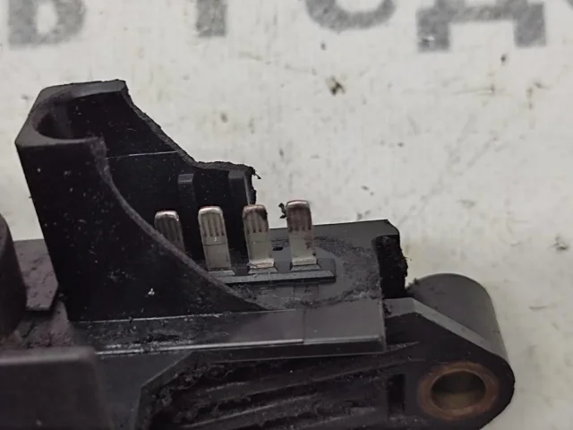 Реле свечей накала для Mercedes-Benz M class W163 1998-2005 на фотографиях