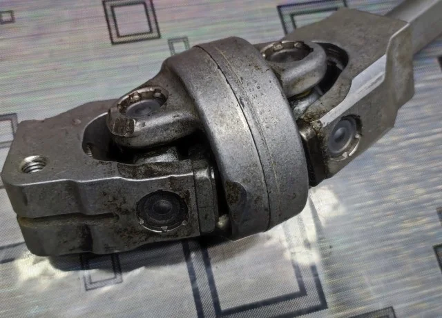 Рулевой кардан для BMW 1er Ф20 2011-2015 на фотографиях