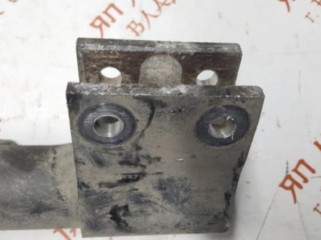 Амортизатор передний правый для Citroen C4 Хэтчбек 2010-2016 на фотографиях