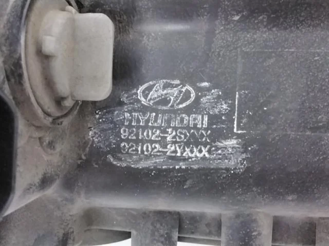 Фара правая для Hyundai Tucson LM 2009-2015 на фотографиях