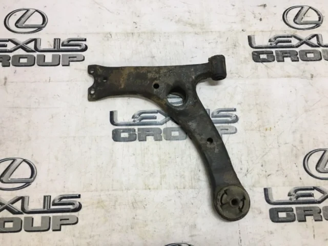 Рычаг передний левый нижний для Toyota Avensis Седан T250 2003-2008 на фотографиях