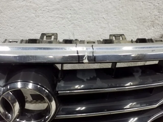 Решетка радиатора для Audi A7 4G 2010-2014 на фотографиях