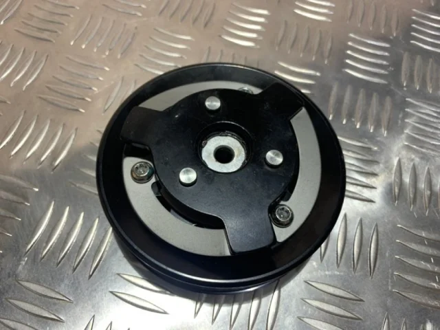 Компрессор кондиционера для Skoda Rapid I NH3 2012-2017 на фотографиях