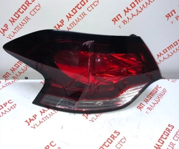 Фонарь внешний левый для Citroen DS4 2011-2016 на фотографиях