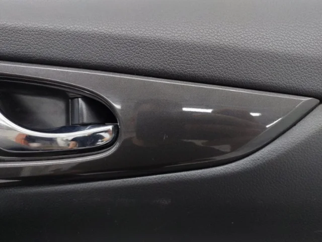 Уплотнитель передней правой двери для Nissan X-Trail T32 JDM 2013-2022 на фотографиях