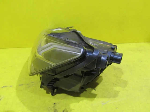 Фары для Audi A7 C8 2018+ на фотографиях